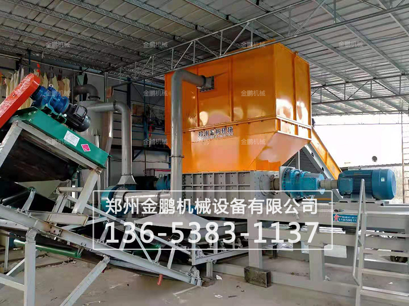 废旧家具处理现场